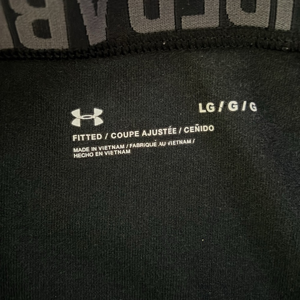 Under Armour - Picture 3 of 3